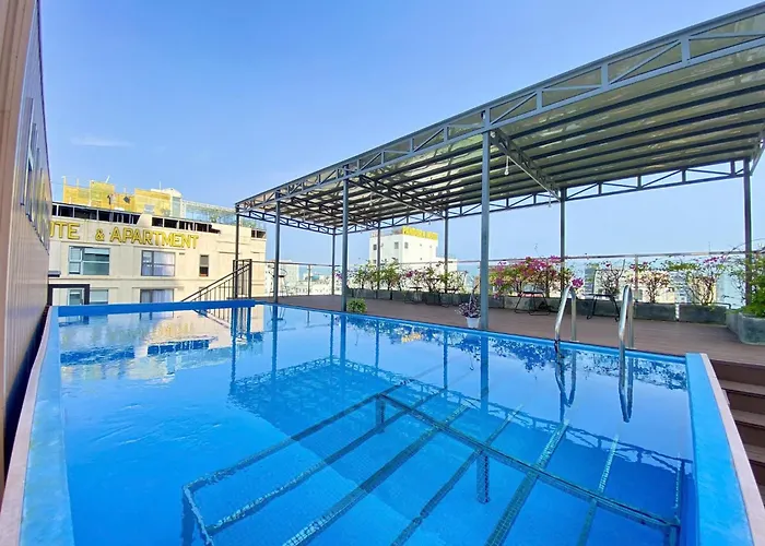Hummer Hotel & Apartment Da Nang Beach